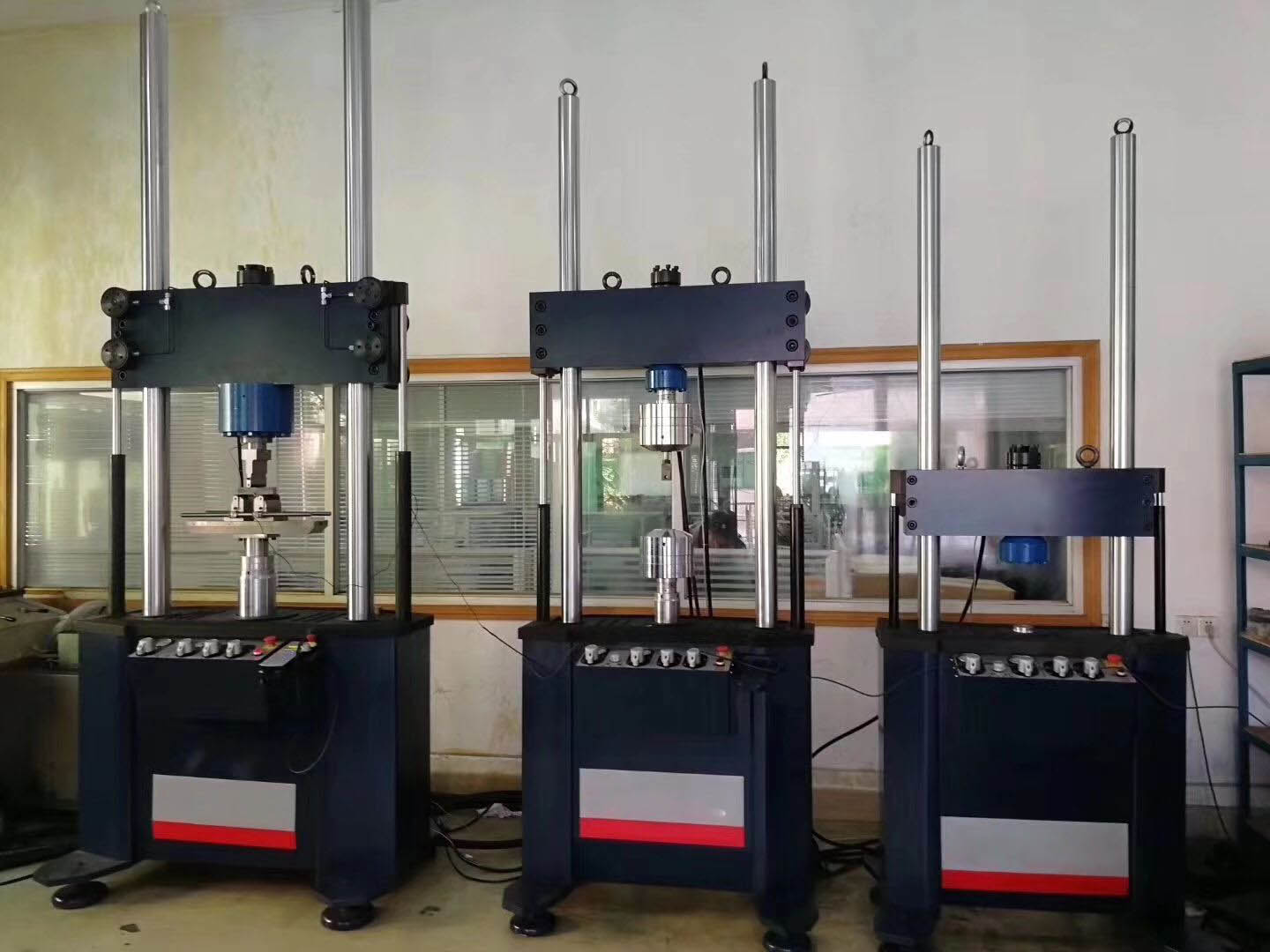 1666317046686139.jpg PDS3000帶袢鈦板拉伸疲勞試驗機78.jpg