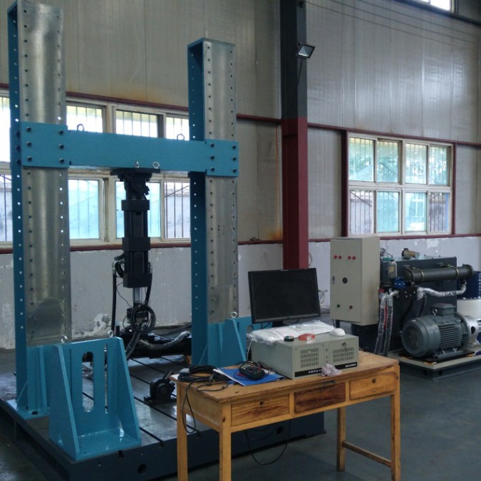 1669946704551269.jpg 汽車配件三角臂反復(fù)加載疲勞試驗機(jī).JPG