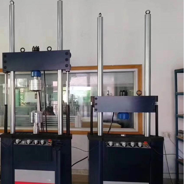 1683252277696812.png 微機控制電液伺服動靜高溫疲勞試驗機.png